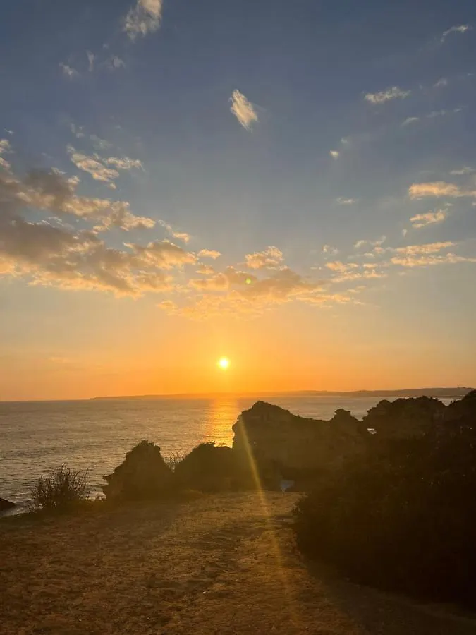 Luxury Modern T2 Ocean View - Free Parking - Pool Apartment Alvor