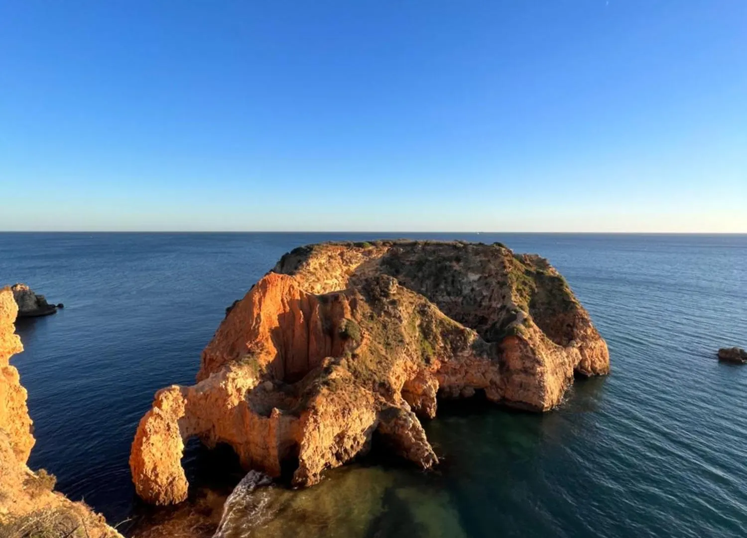 Luxury Modern T2 Ocean View - Free Parking - Pool Apartment Alvor