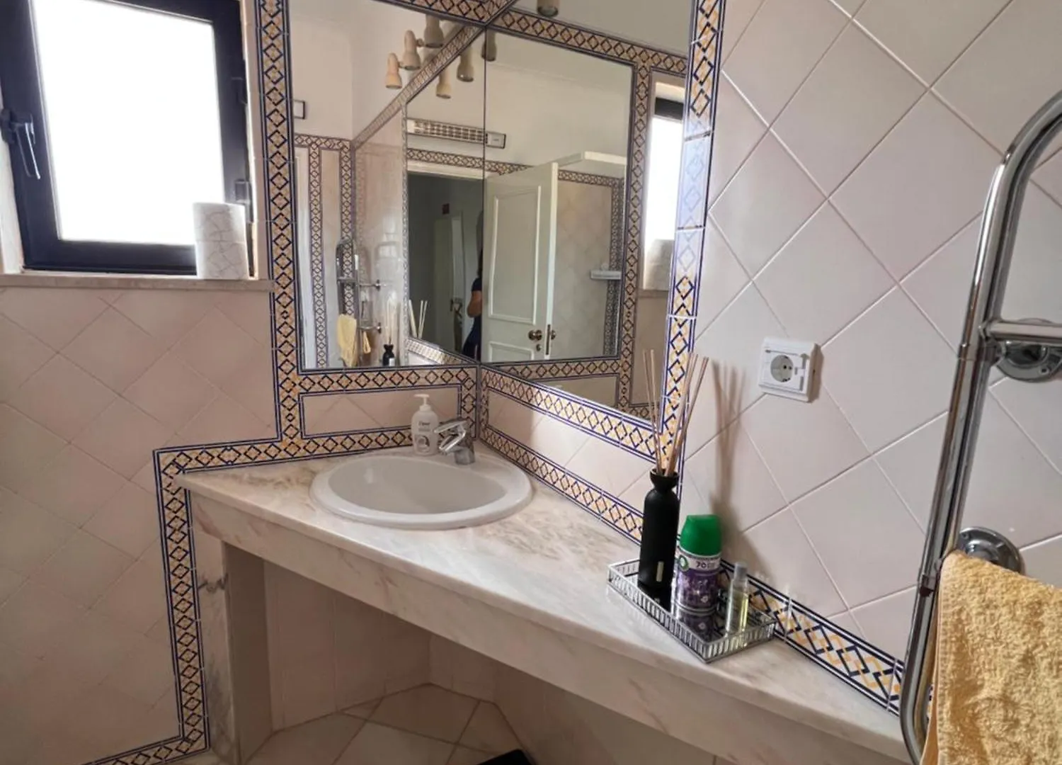 Luxury Modern T2 Ocean View - Free Parking - Pool Apartment Alvor Portugal